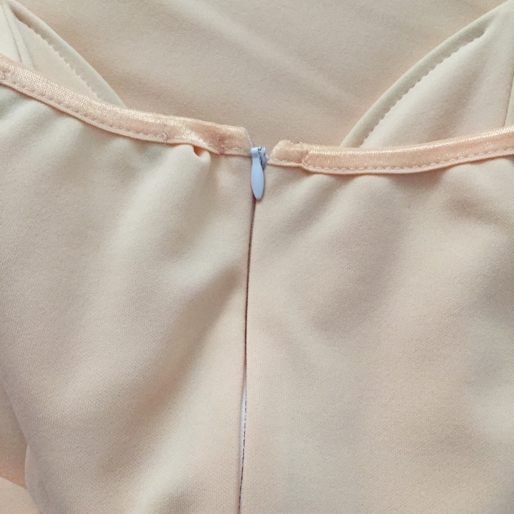 Missguided Nude Long Maxi Dress 1 - Picture 4 of 6